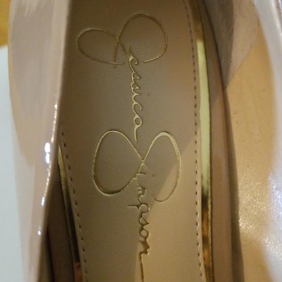 Shoes - Picture 2 of 5